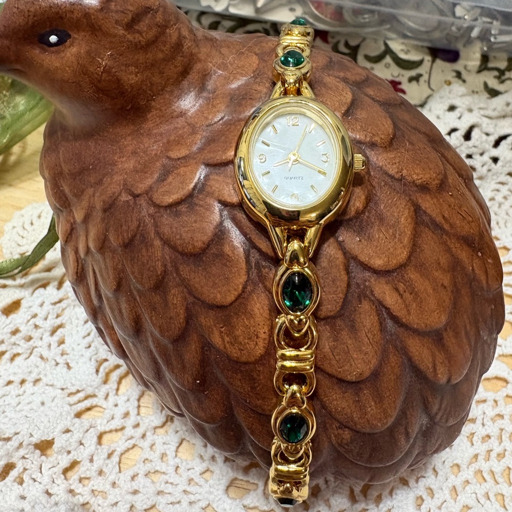 W9 Elegant Gold and Green Women's Watch